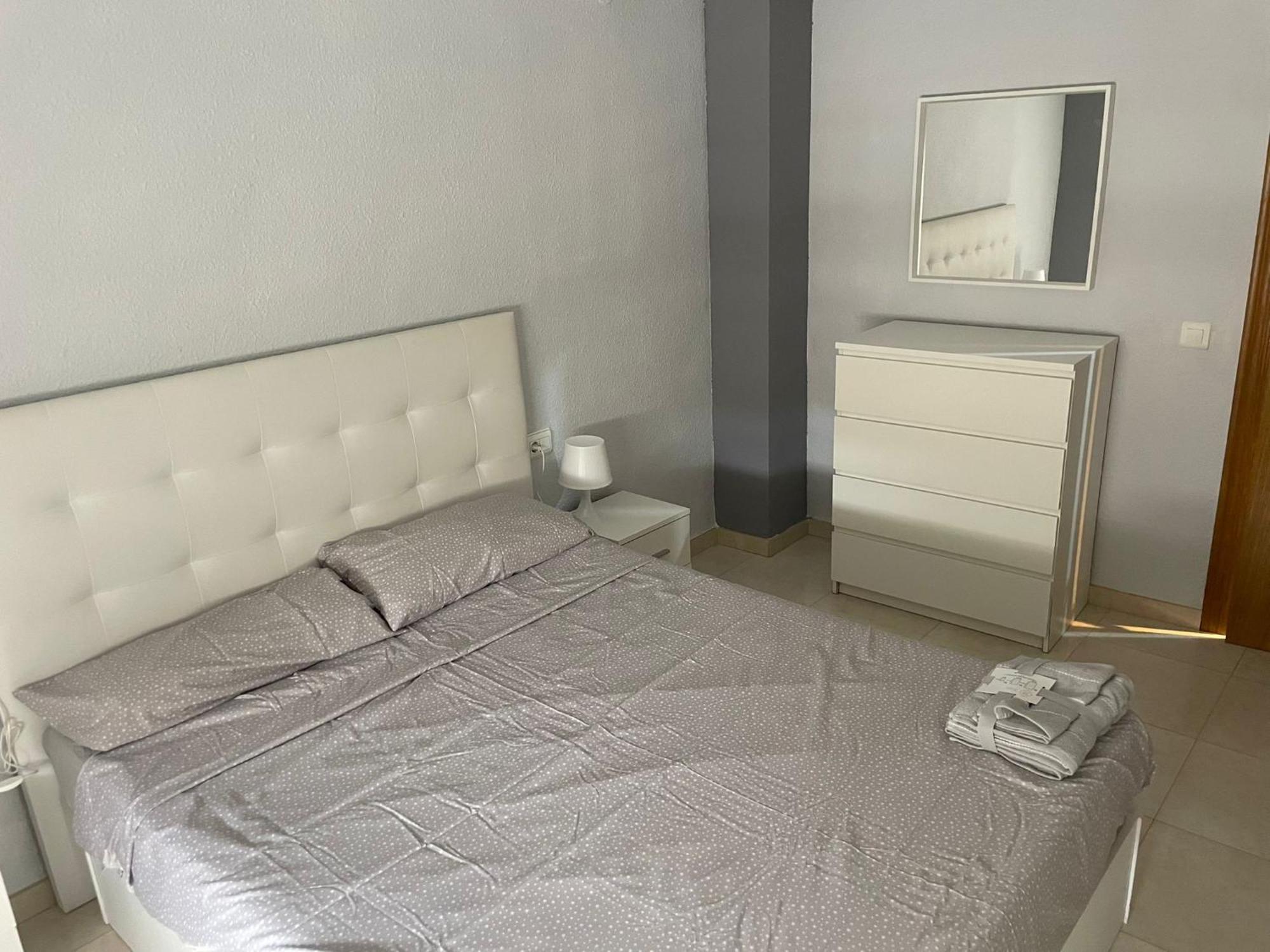 Appartamento Apartamento Cercano Al Centro Valenza Esterno foto